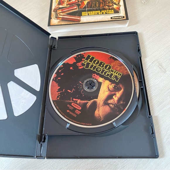 Hobo With A Shotgun DVD 2 Disc Collector’s Edition Slipcase Rutger Hauer - Picture 3 of 5